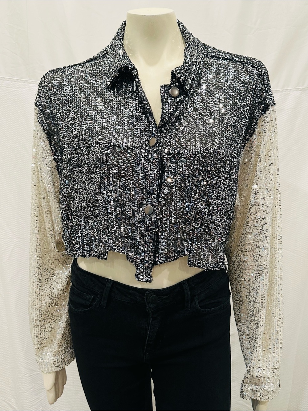 NWOT POL Sequin Cropped Button-Front Shacket in Black & Silver